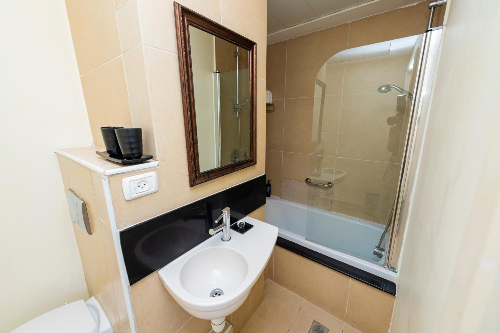 Hotel Basel Tel Aviv